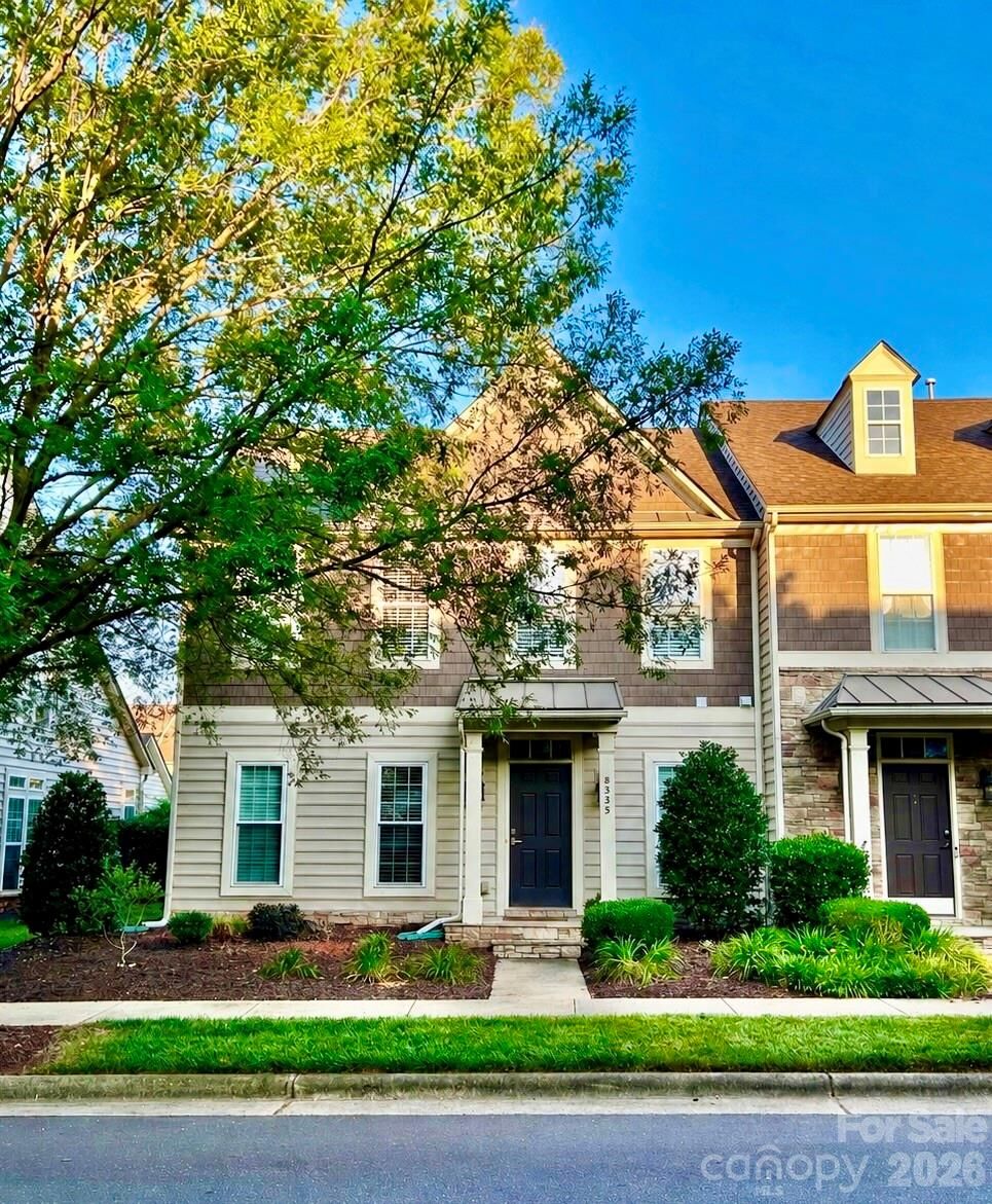 Property Photo:  8335 Viewpoint Lane  NC 28031 