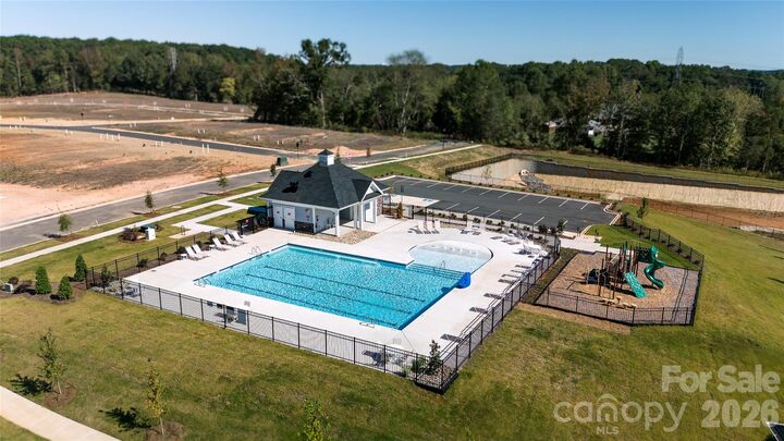 Property Photo:  15019 Murrelet Way  NC 28215 