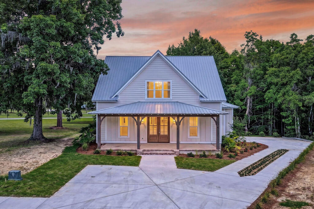 Property Photo: 541 Oak Lawn Road SC 29440