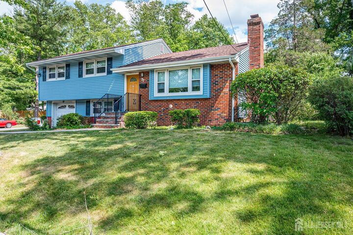 Property Photo:  77 Woodside Avenue  NJ 08840 