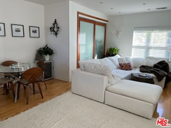 Property Photo:  1033 1/2 N Martel Ave  CA 90046 