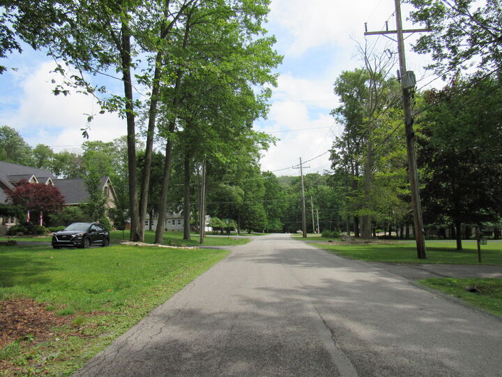 Property Photo:  