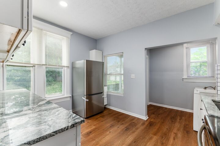 Property Photo: 370 N Garfield Avenue OH 43203