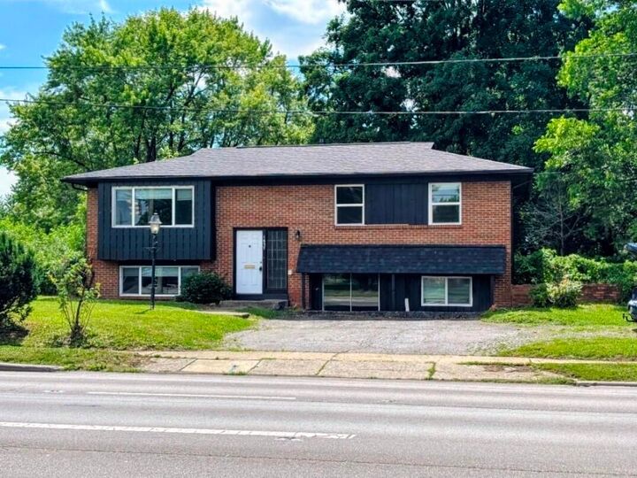 Property Photo: 1637 S James Road OH 43227