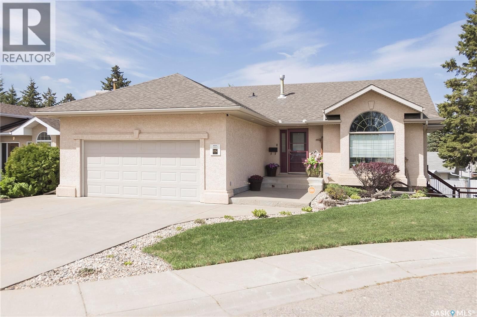 Property Photo: 582 Mahon Drive SK S6V 7Z9