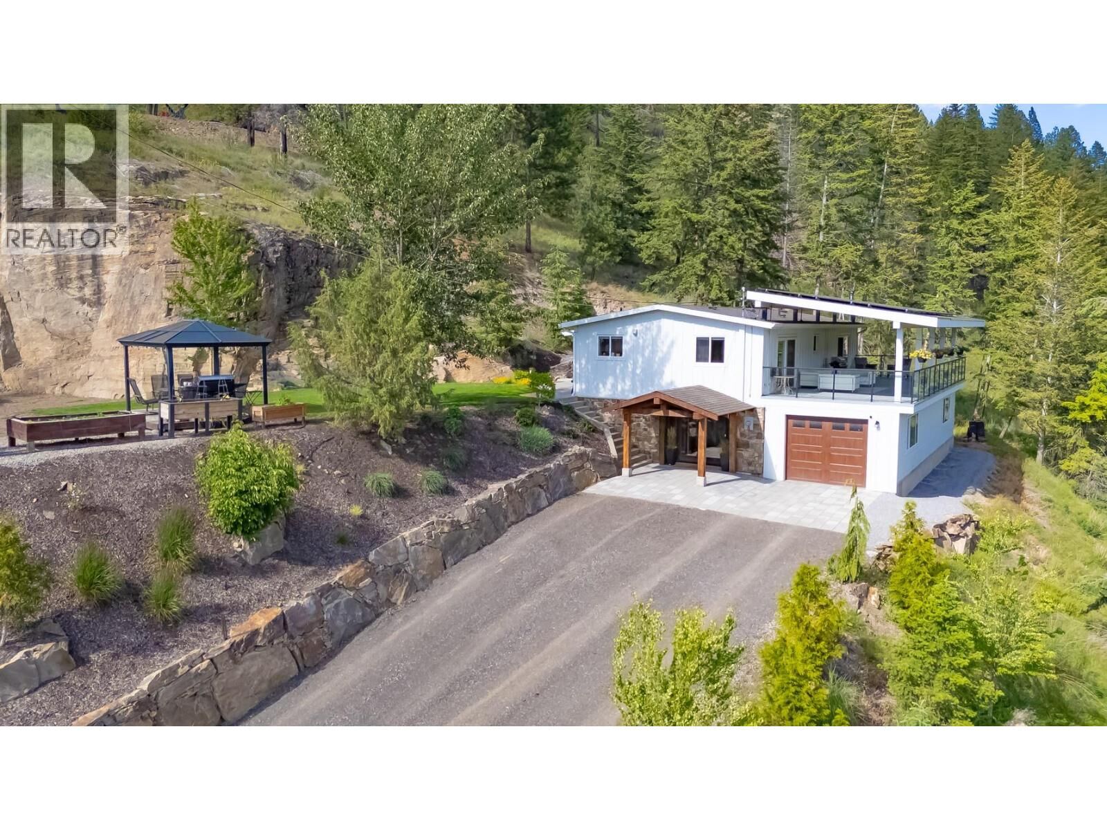 Property Photo: 6210 33 Highway East BC V1P 1H8