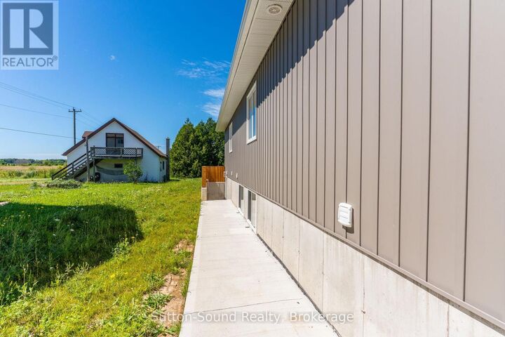Property Photo:  486 Dawson Street Lower  ON N0H 2T0 