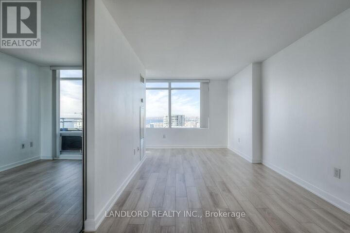 Property Photo:  25 Telegram Mews 5308  ON M5V 3Z1 