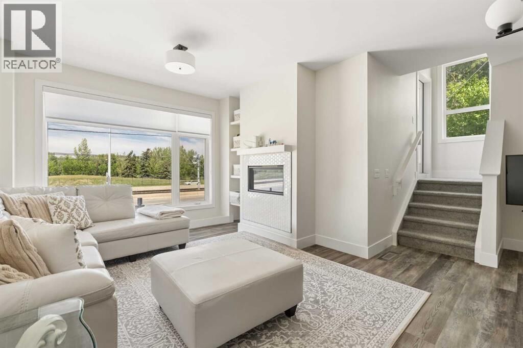 Property Photo:  2851 12 Avenue Southwest  AB T3C 3Y7 