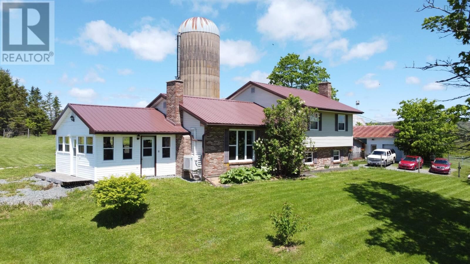 Property Photo: 11454 Highway 224 NS B0N 1X0