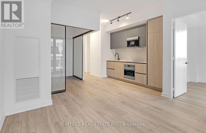 Property Photo:  108 Peter Street 2703  ON M5V 2G7 