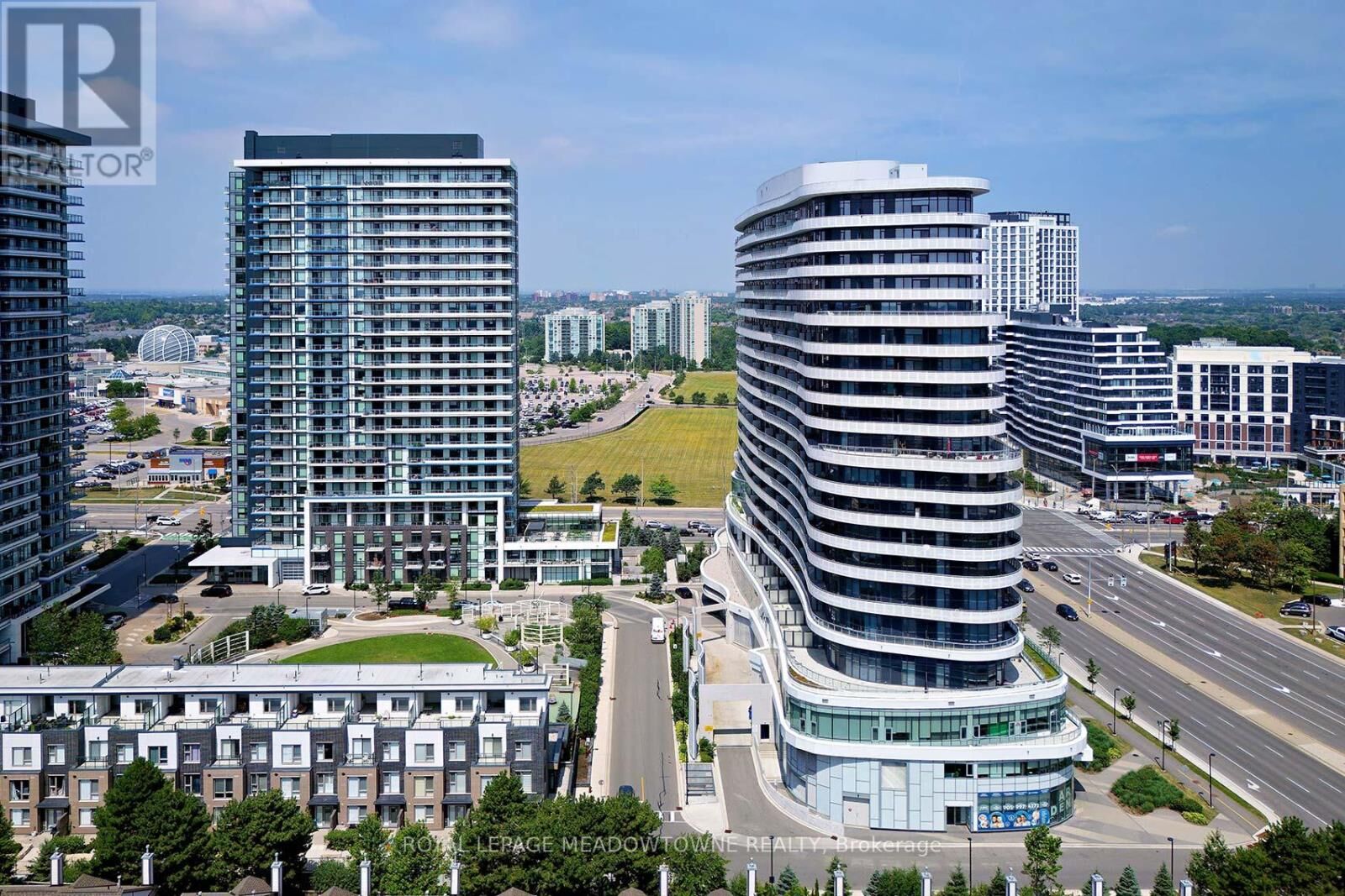 Property Photo: 2520 Eglinton Avenue West 1205 ON L5M 0Y4
