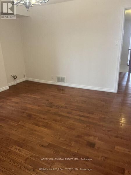 Property Photo:  916 Bloor Street West Upper  ON M6H 1L1 