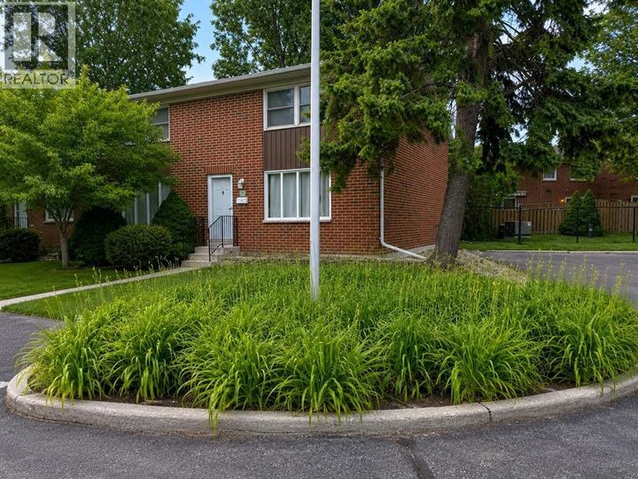 Property Photo:  76 Olympus Court 66  ON N7S 4S7 