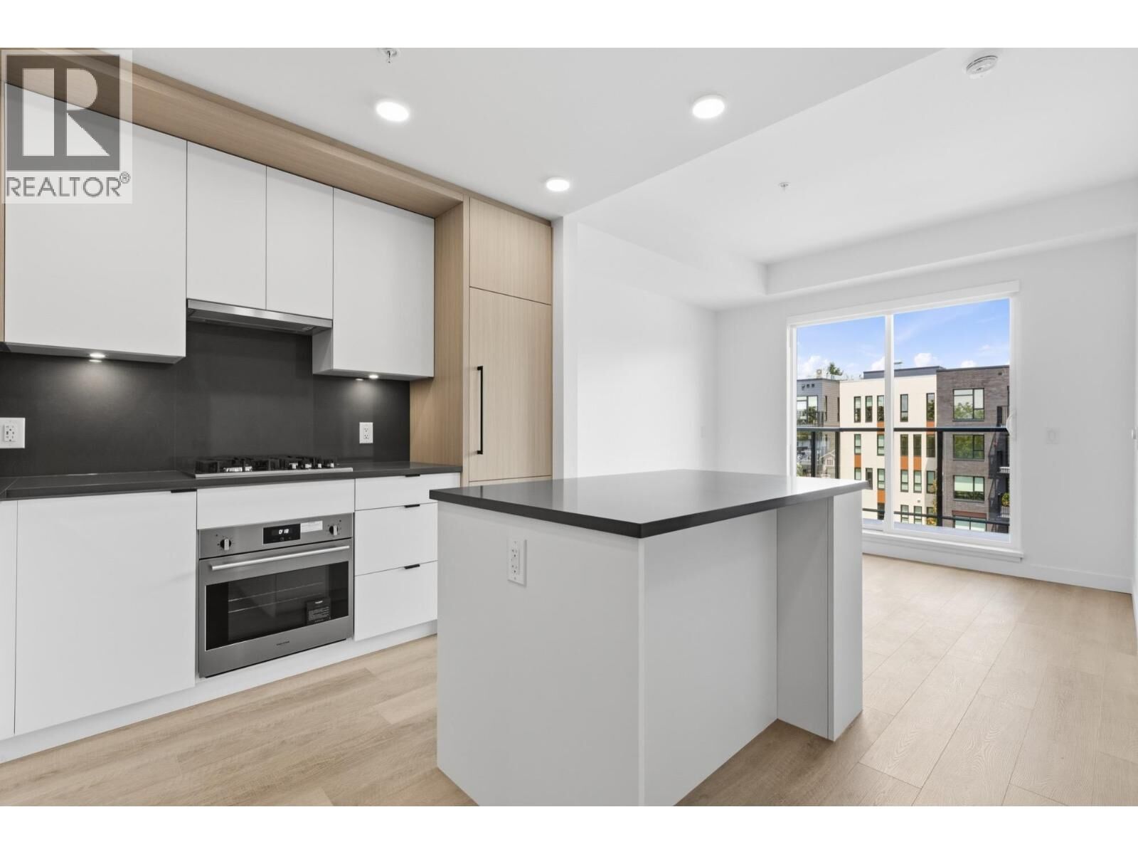 Property Photo:  2268 East Broadway 504  BC V5N 0L2 