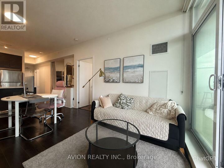 Property Photo: 66 Forest Manor Road 1209 ON M2J 0B7