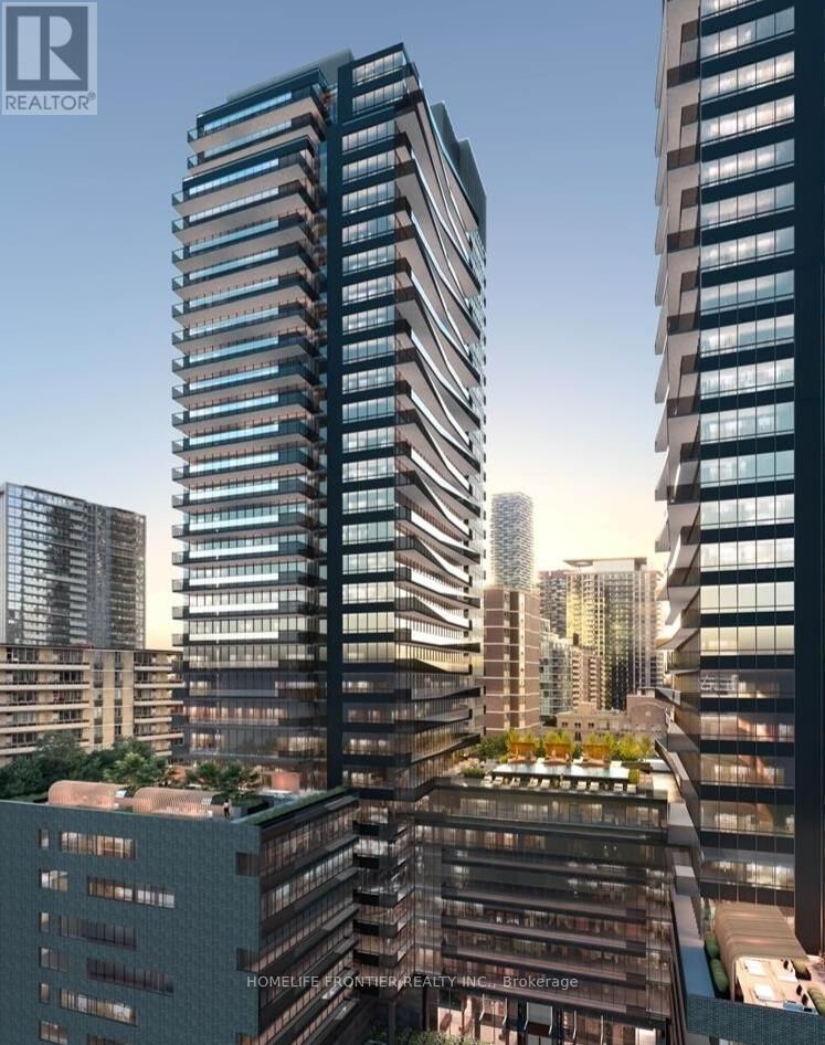 Property Photo: 117 Broadway Avenue 2712 ON M4P 1V3