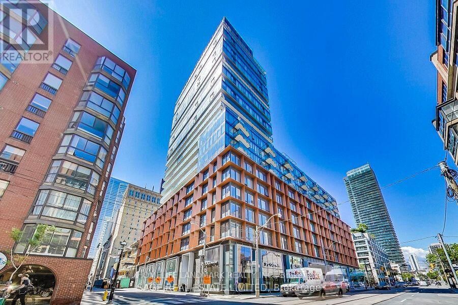 Property Photo:  60 Colborne Street 1703  ON M5E 0B7 