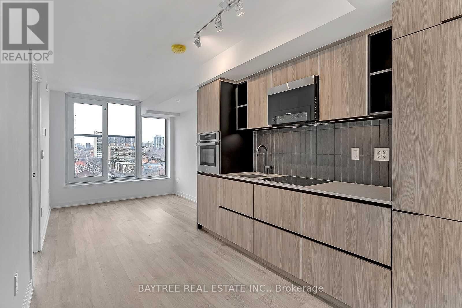 Property Photo:  2 Augusta Avenue 908  ON M5V 0T3 