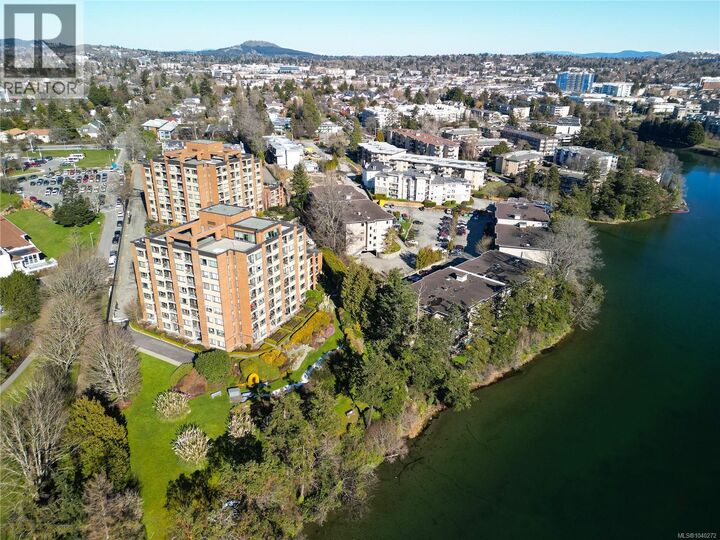 Property Photo: 103 Gorge Road East 306 BC V9A 6Z2