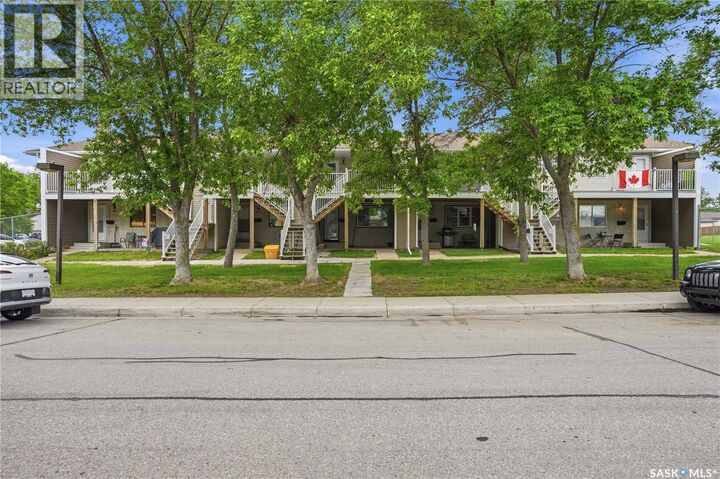 Property Photo:  6906 Blakeney Drive  SK S4X 2N5 