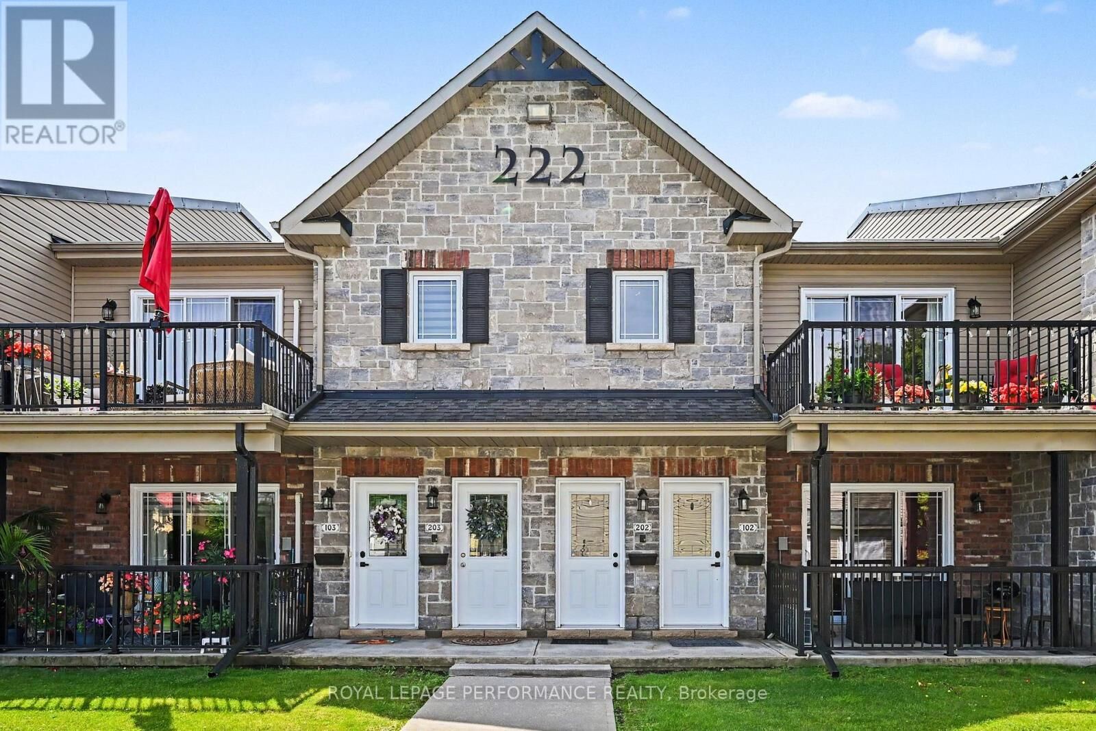Property Photo: 222 First Street East 202 ON K6H 0G2