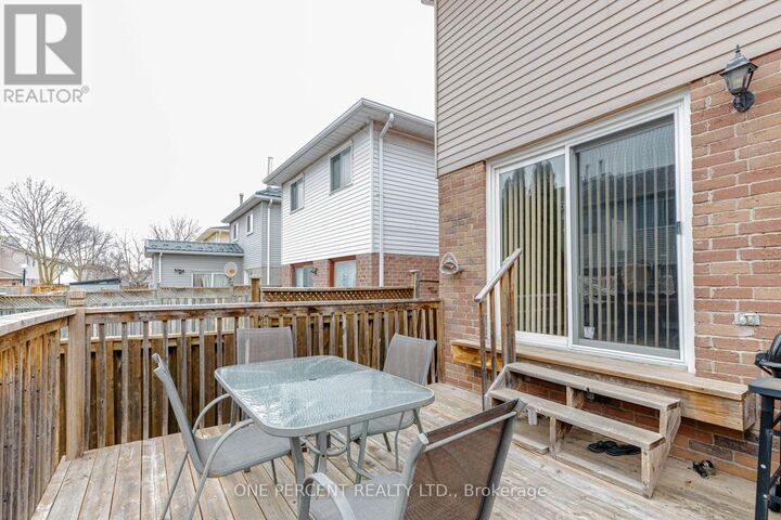 Property Photo:  52 Timberlane Drive  ON L6Y 4B6 