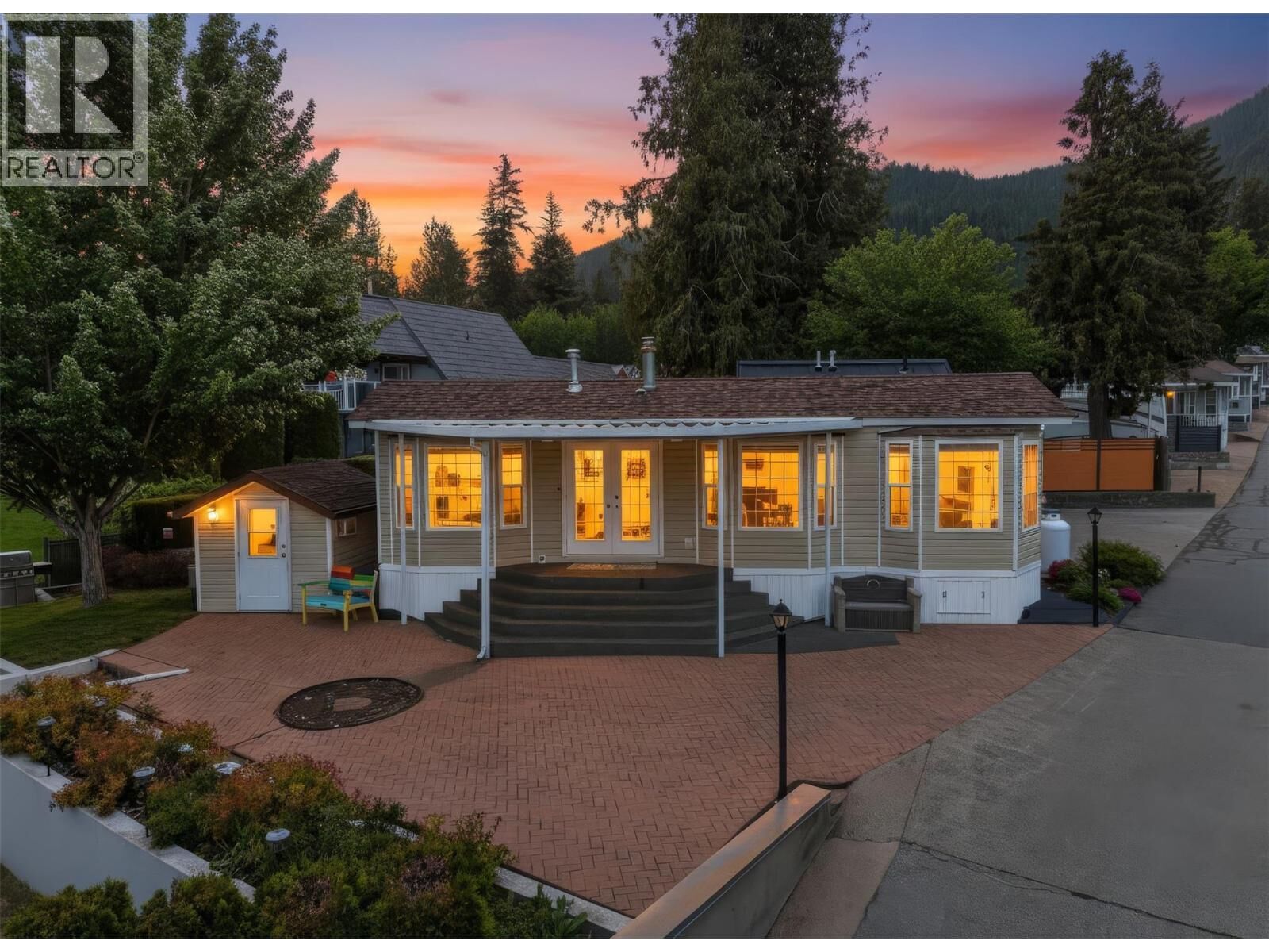 Property Photo: 8242 97A Highway 80 BC V0E 2K0