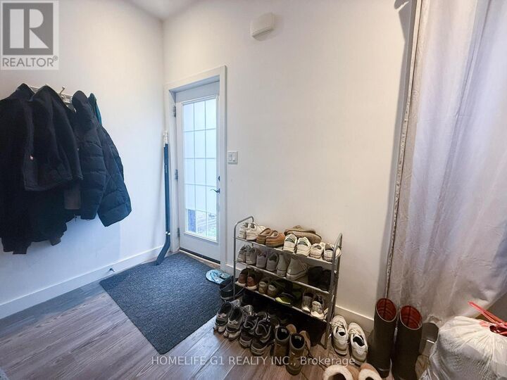Property Photo:  286 Hunter Street West  ON L8P 1S3 