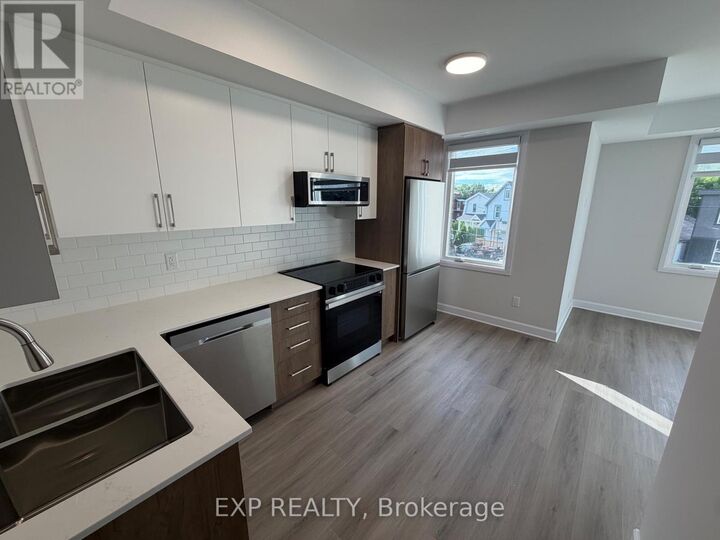 Property Photo:  258 Montfort Street .  ON K1L 5P2 