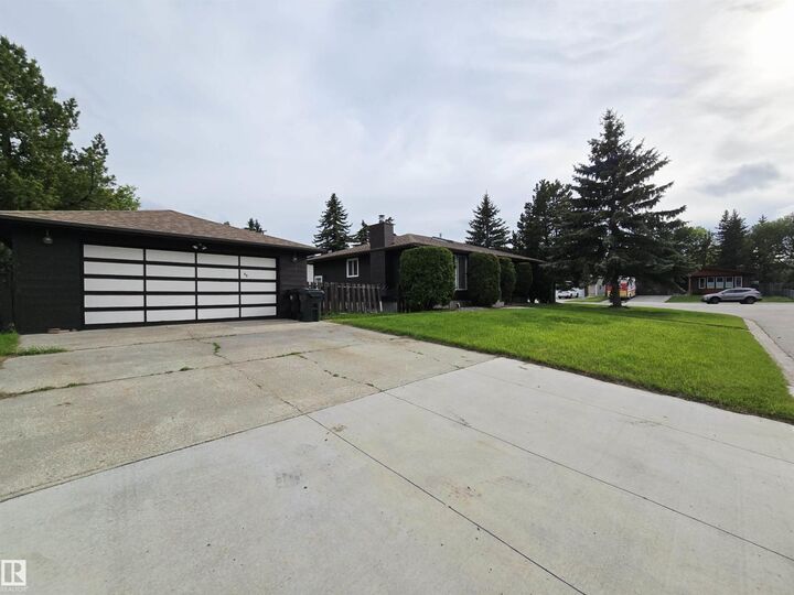 Property Photo: 66 Miller Av AB T7X 2Y3