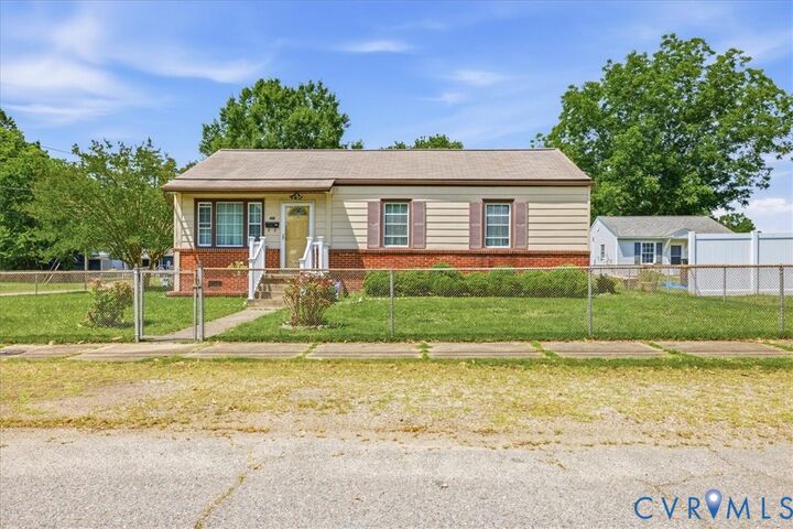 Property Photo:  418 S 20th Avenue  VA 23860 