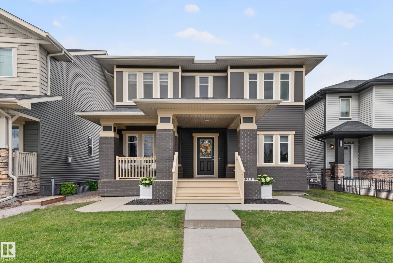 Property Photo:  2250 Aspen Trail  AB T8H 0W4 