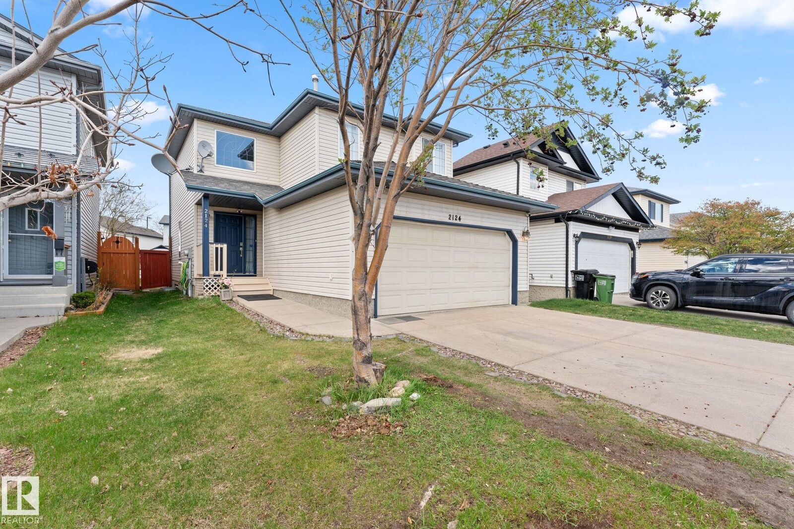 Property Photo:  2124 35A Avenue NW  AB T6T 1W3 