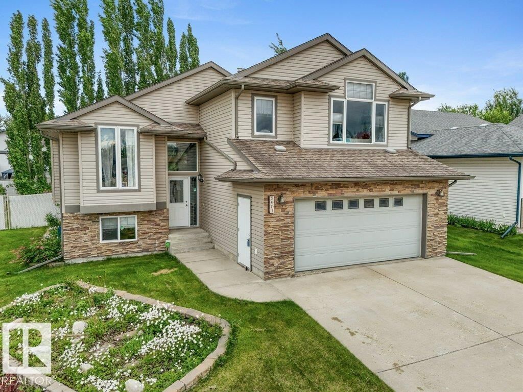 Property Photo: 3901 44 Avenue AB T7A 0A1
