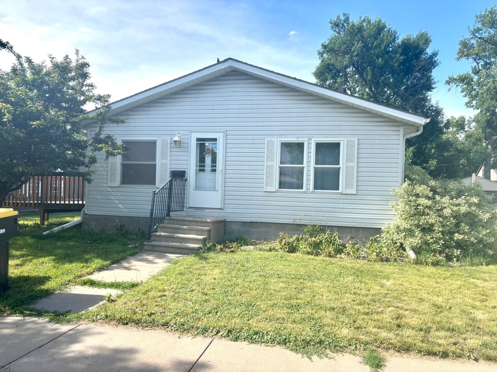 Property Photo: 211 E Broadway Street MN 56283