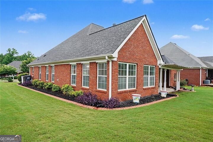 Property Photo: 404 Gracious Way GA 30253