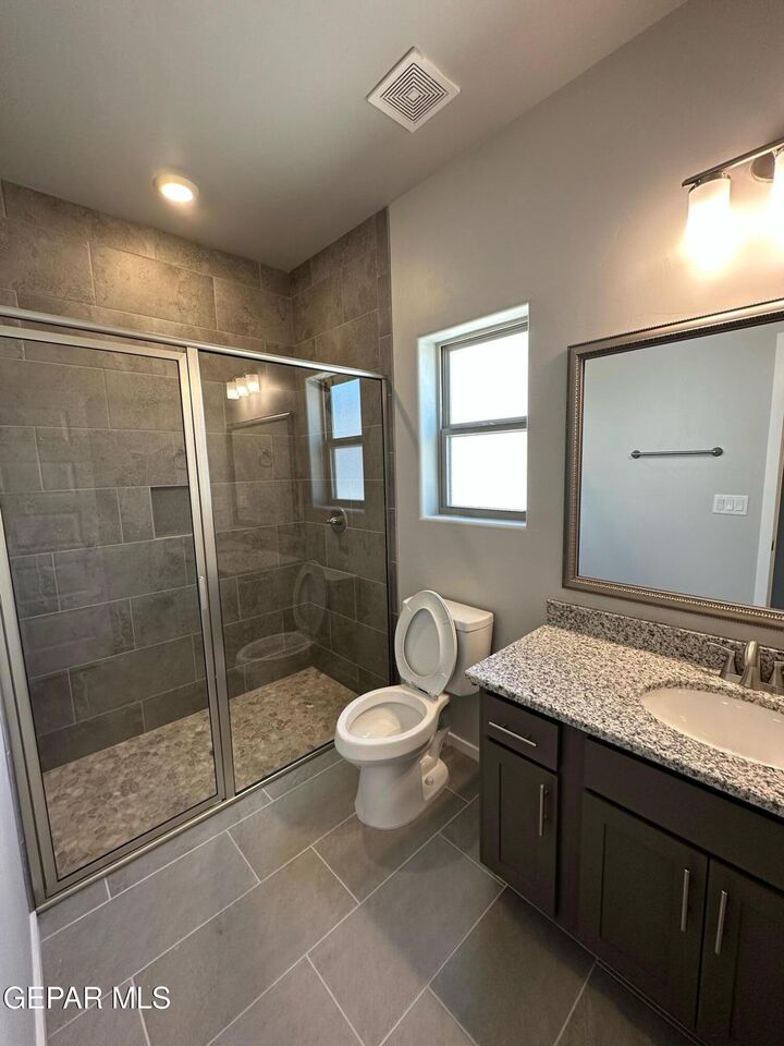 Property Photo: 5712 Adamsville Avenue TX 79934