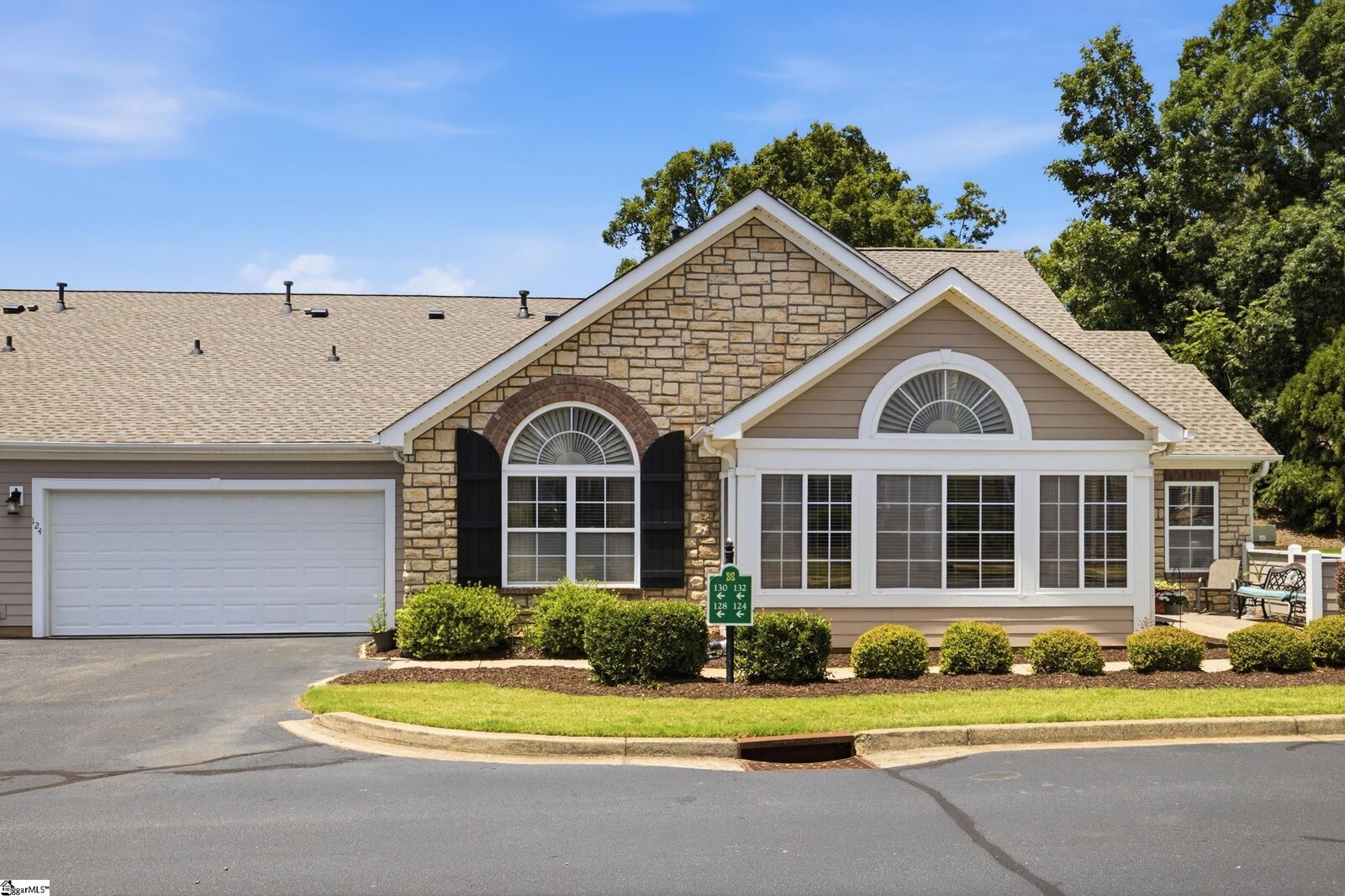 Property Photo:  124 Ravines Lane  SC 29301-1252 