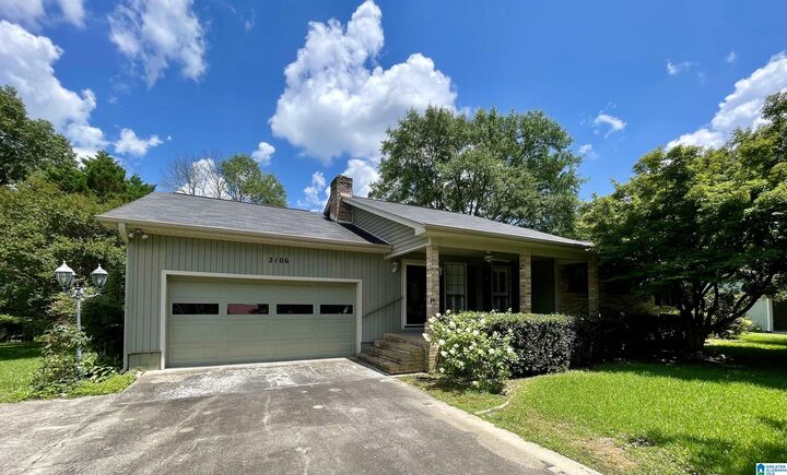 Property Photo: 2106 Dialsdale Drive AL 35055