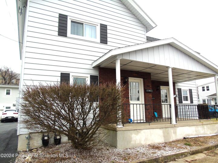 Property Photo:  112 E Elm Street 1  PA 18512 