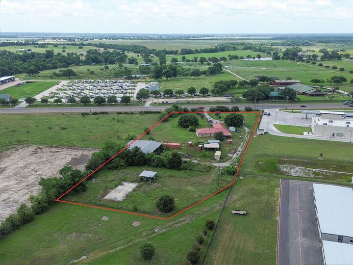 Property Photo: 2797 Highway 105 W TX 77868