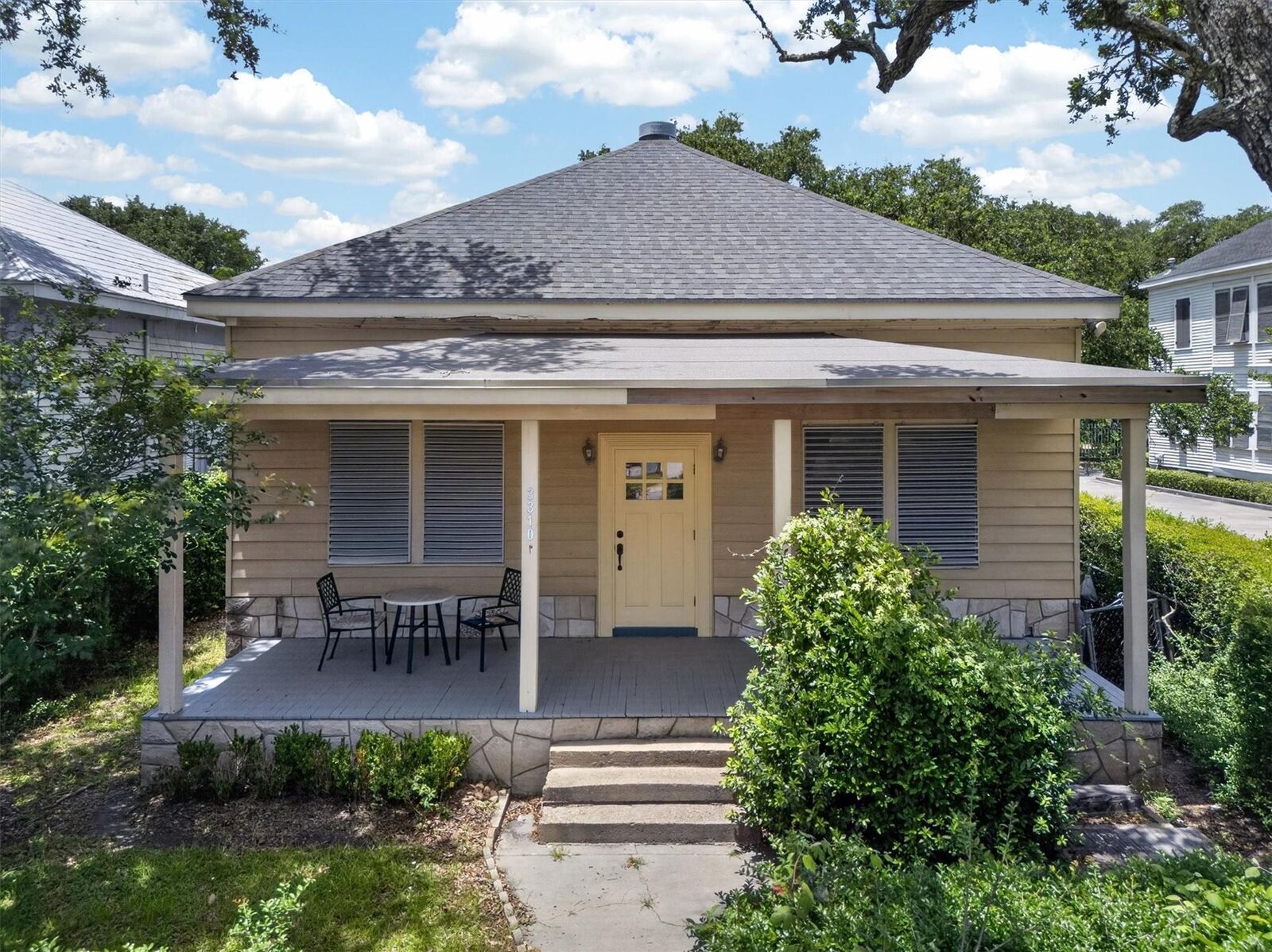 Property Photo:  3310 Avenue O  TX 77550 