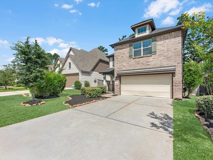 Property Photo: 731 Lacebark Elm Trail TX 77318