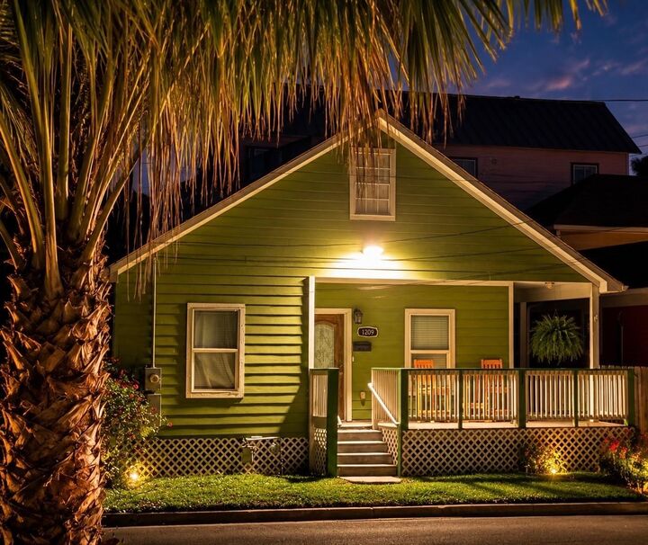 Property Photo: 1209 11th Street TX 77550