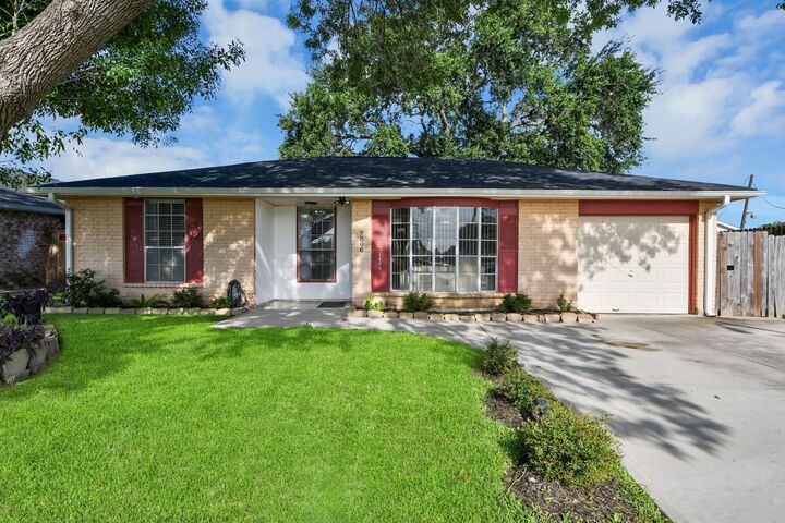 Property Photo:  7806 Belle Glen Drive  TX 77072 