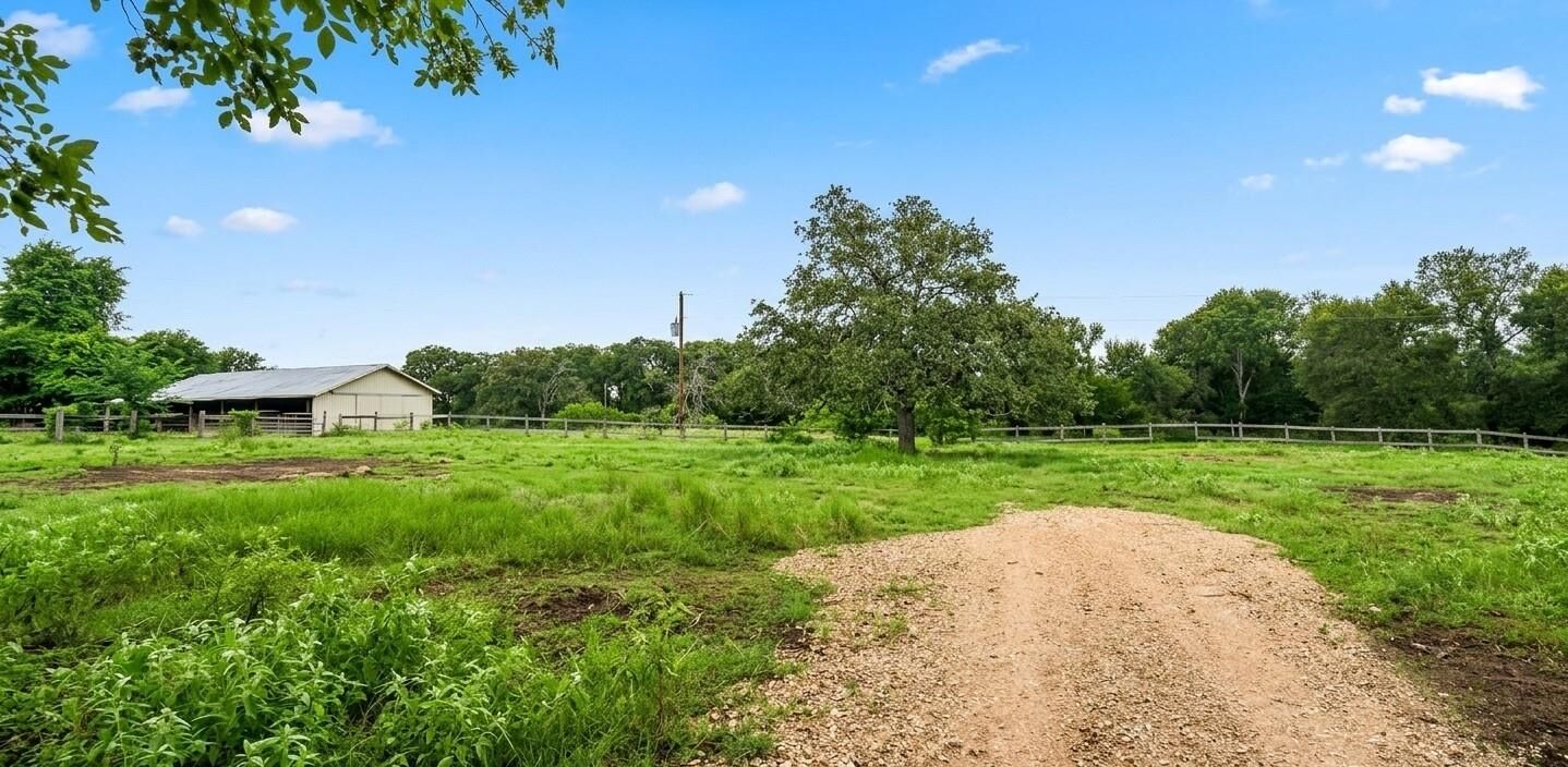 Property Photo:  1026 Red Town Rd  TX 78621 