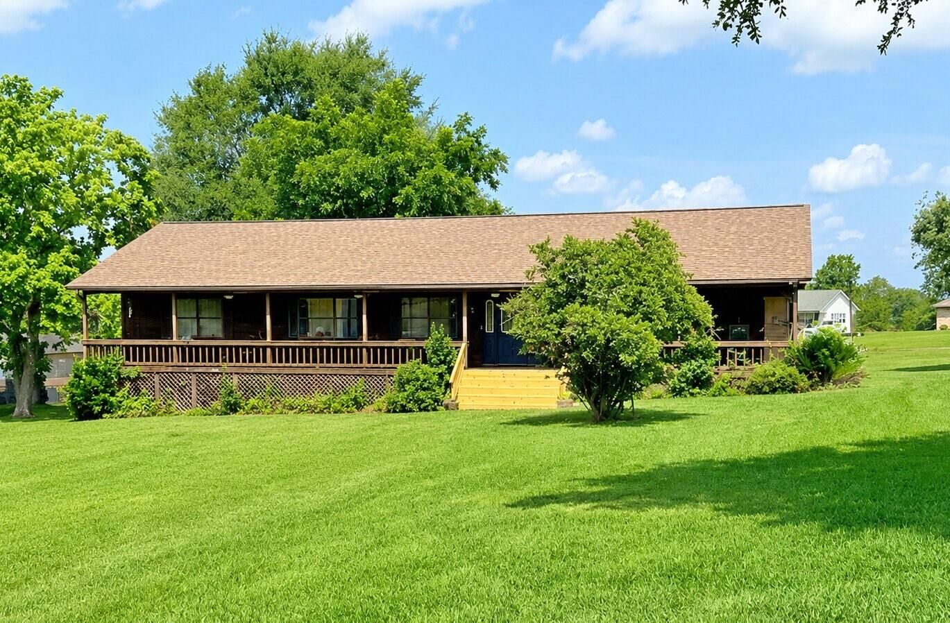 Property Photo: 100 Southwood Shores Drive TX 77331