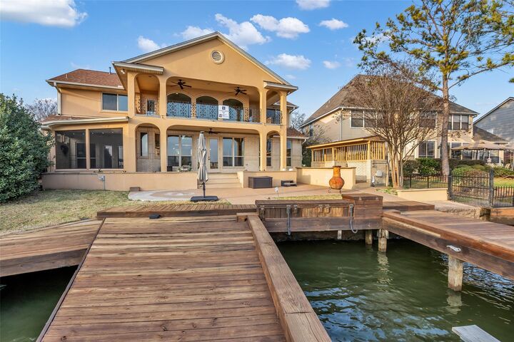 Property Photo: 7159 Kingston Cove Lane TX 77318