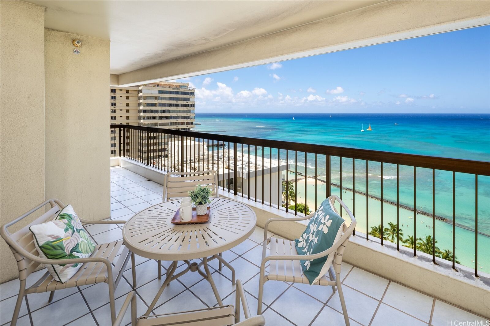 Property Photo:  2470 Kalakaua Avenue 2201  HI 96815 
